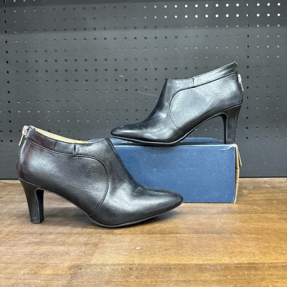 Used W/ Box! Women's LifeStride Soft System Georgia Black Pump Heels Size 8 - Picture 1 of 5